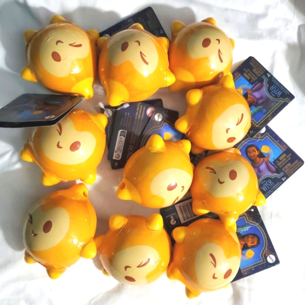 : 10 sealed Disney’s Wish Star Reveals Mini Doll Surprise, Keychain Compact
